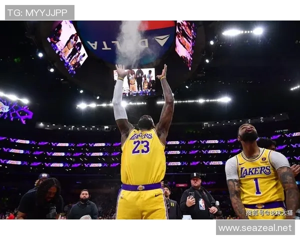 詹姆斯创造历史成就达成4万分1万板1万助的传奇时刻