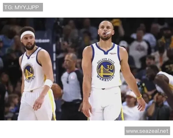 10月20日勇士对爵士精彩比赛录像回顾与分析